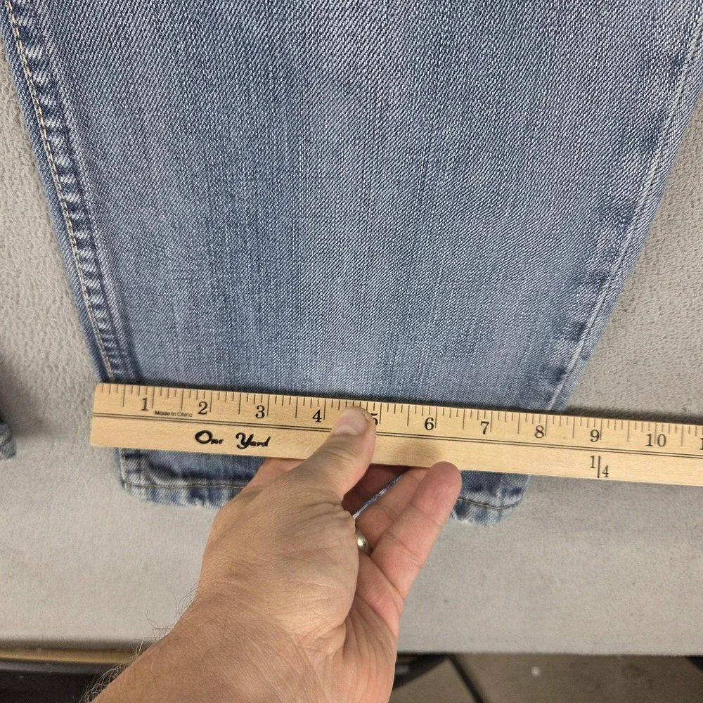 Levis 11899 important